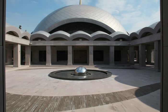 cour de la mosquée Şakirin à Istanbul